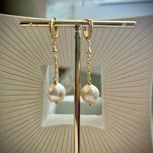 Elegant Gold Pearl Drop Earrings